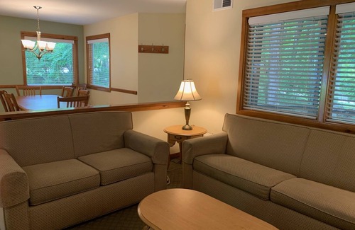 Shawnee On Delaware Resort | Enjoy the spa, salon, ski facilities, golf course & restaurants!