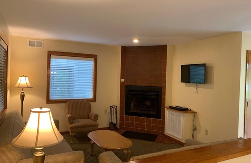 Shawnee On Delaware Resort | Enjoy the spa, salon, ski facilities, golf course & restaurants!
