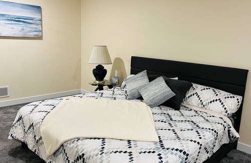 Ward County House | Enjoy the stay in The Minot Getaway.
