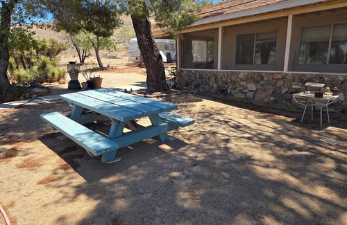 Apple Valley House | Enjoyable 2-bedroom house in Apple Valley