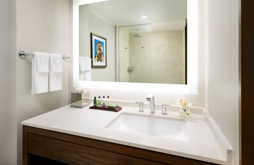 Calabasas House | Ensuring a Very Comfortable & Memorable Stay! Dog-friendly Property, Pool