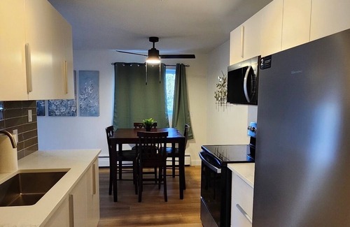 Waterloo Apartment | ENTIRE 2 BEDROOM APARTMENT BY UW RESEARCH PARK