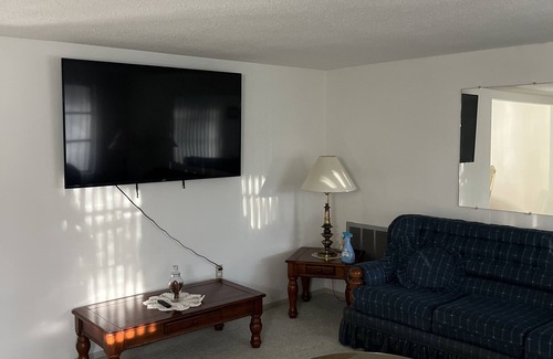 Jasmine Lakes House | Entire 2-Bedroom Home in Jasmine Estates