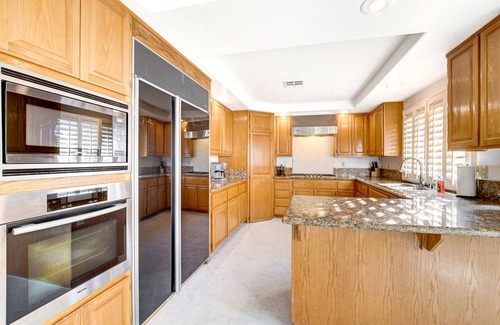 Spring Valley House | ENTIRE 5 BDRM HOUSE LAS VEGAS/SUMMERLIN