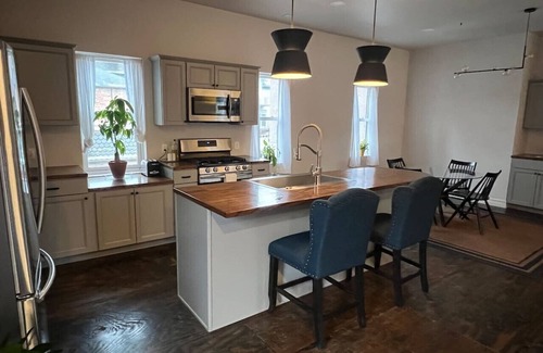 Brush Park House | Entire Carriage House w/garage downtown