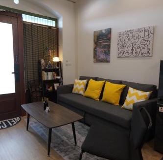 Chakkrawat Apartment | Entire Home 2BR 2BA Chinatown near Yaowarat - Songwat