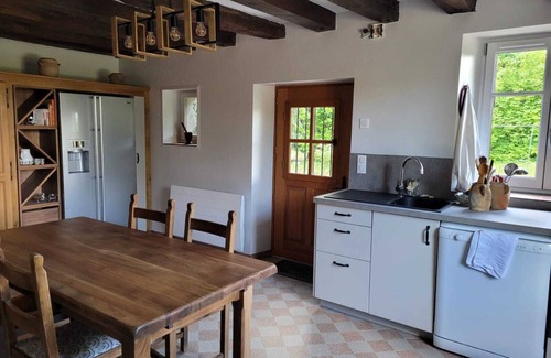 Charge House | Entire home hosted by Julietten6 guests 3 bedrooms 6 beds 2 bathrooms