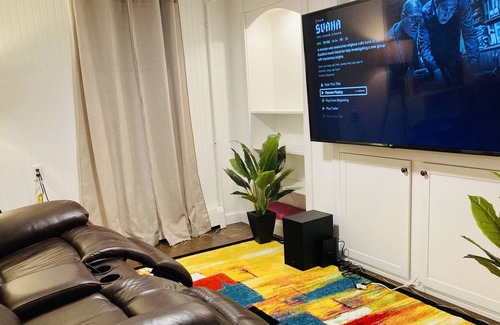 Framingham House | ENTIRE HOUSE|HOME THEATER|4-5 BEDROOMS|@FRAMINGHAM CENTRAL