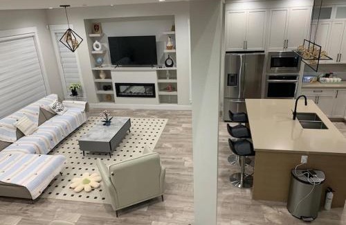 Willoughby Villa | Entire house in Langley Township