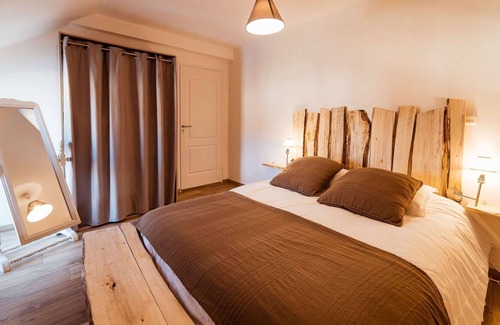 Bucheres House | Entire house * Le Millesime* + Large Garden + parking