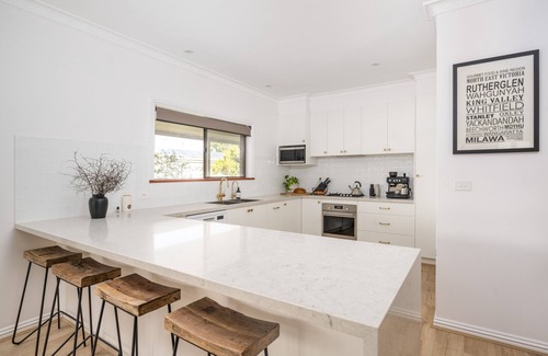 Moyhu House | Entire House -The Kingsley, King Valley