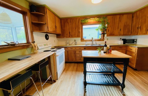 Eastern Vermont House | Entire house w/hot tub close to Stowe: Yaya's Place