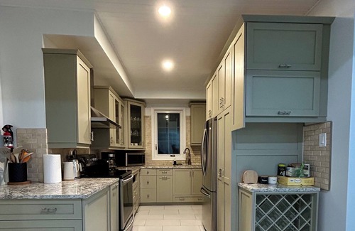 Brandon House | Entire house with 5 bedrooms across BU