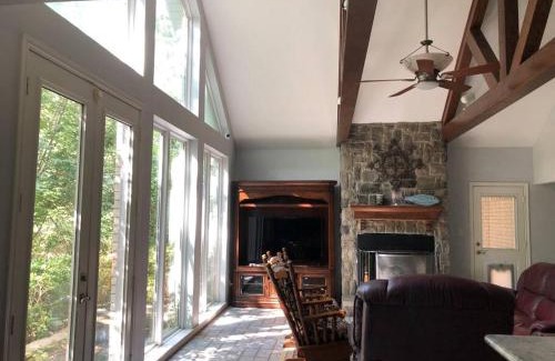 Alba House | Entire lake house at Lake Fork with private bay, boat ramp, fishing light & 8 acres land