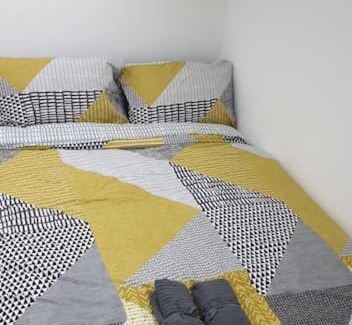 Bensham Manor Apartment | Entire large 4 bedroom flat