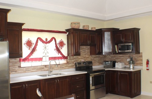 Saint Margarets Bay Apartment | Entire Luxury Apartment with contemporary decor
