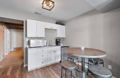 Grafton House | Entire property in the heart of Grafton on Main