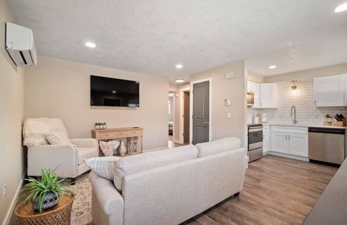 Spokane Valley Apartment | Entire Unit~Centrally Located & Updated 2 Bed APT