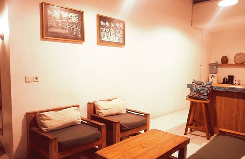 Babakan Villa | ENTIRE VILLA 2 Bedroom Spacious Outdoor Private Garden & Pool in Central Canggu