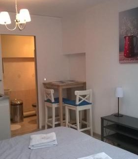 Rozoy-sur-Serre Hotel | Entre Nous