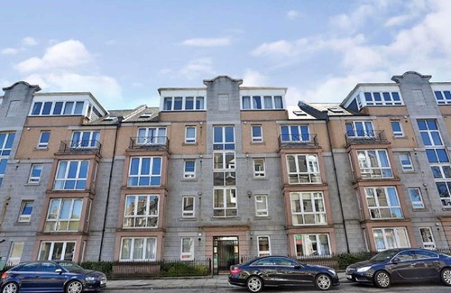 Aberdeen West End Apartment | EPI - 3 BED EN-SUITE DUPLEX PENTHOUSE REGENCY COURT