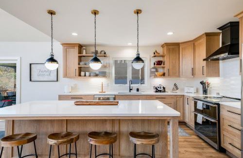 McGaheysville House | Epic Mtn Views I Luxe 5br Alpine Escape