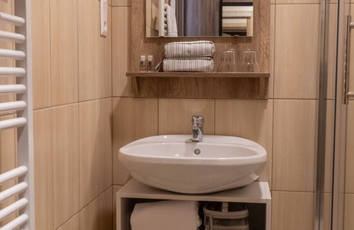 Vecses Hotel | Eprespark Panzio