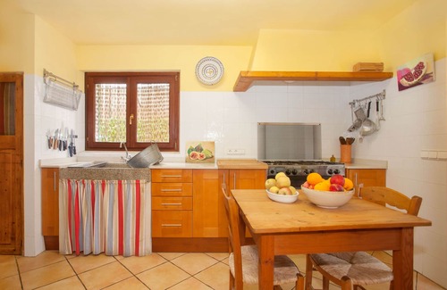 Valldemossa House | EREMUS - Chalet with private garden in Valldemossa. Free WiFi