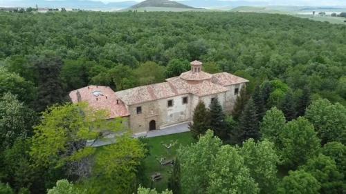 Granon House | Ermita de Carrasquedo