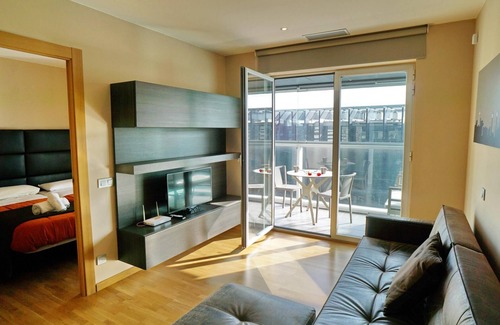 El Port Apartment | Apartment in Front of Fira Gran Via