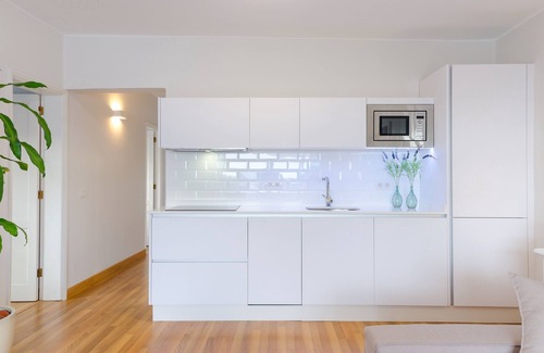Playa del Cable Apartment | Apartment "Nahia" Close to Beach with Winter Garden, Ocean View & Tennis Court