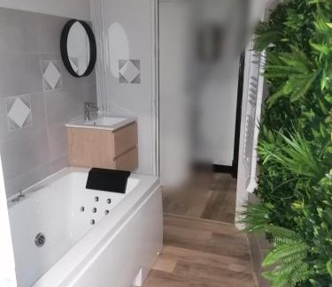 Tournon-sur-Rhone Apartment | Escale en Ardèche