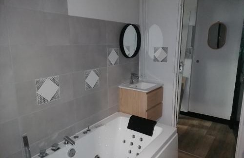 Tournon-sur-Rhone Apartment | Escale en Ardèche