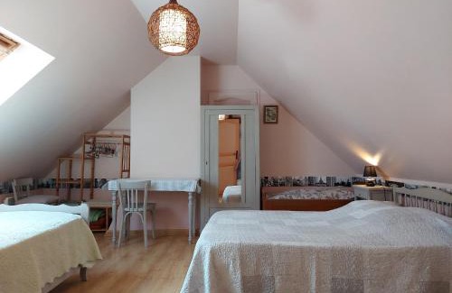 Mezieres-au-Perche House | Escapade en longère avec jardin au bord de l'Ozanne, Dangeau, 6 pers. - FR-1-581-25