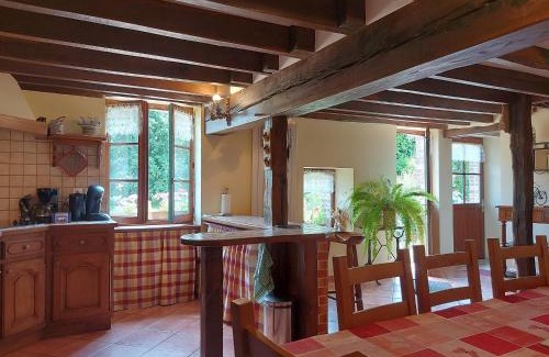 Mezieres-au-Perche House | Escapade en longère avec jardin au bord de l'Ozanne, Dangeau, 6 pers. - FR-1-581-25