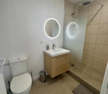 Montluel Apartment | Escapade en sable doré - T3