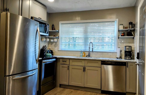 Candler-McAfee House | Escape and Entertain near Atlanta's Best! Minutes to Atlanta/Downtown Decatur!n