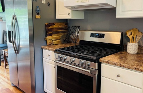 Tunkhannock Cottage | Escape to Belhana, Recreational Riverfront Cottage - SPA and Outdoor Living
