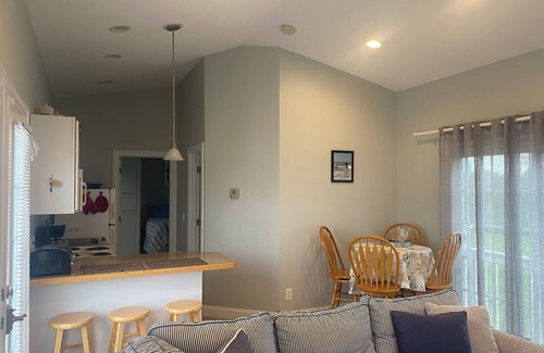 Misquamicut Condo | Escape to coastal bliss in this charming condo in Westerly—your perfect getaway!