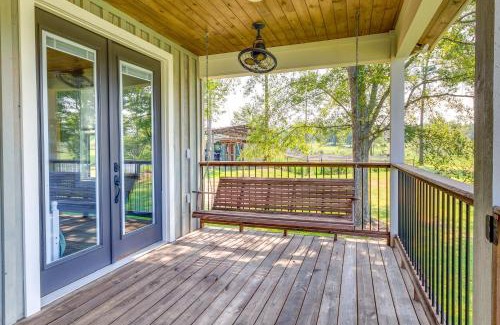 Harold House | Escape to Nature Lakefront Jay Cottage with Views!