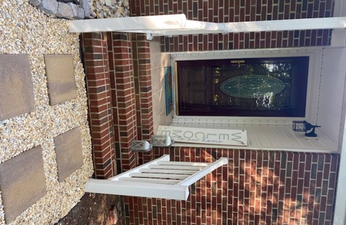 Delmar House | Escape to nature on 15 acres in Delmar, Md with plenty of parking