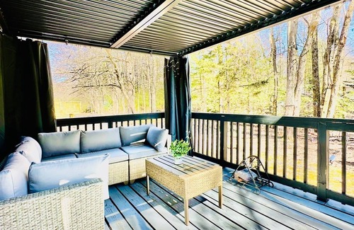Pocono Summit House | Escape to our Pocono Summit retreat near lakes, ski slopes, and hiking trails