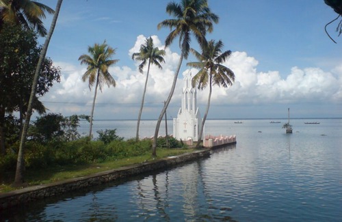 Kuravilangad House | Escape to Paradise: Luxury Villa for Short-Term Rentals in Kerala