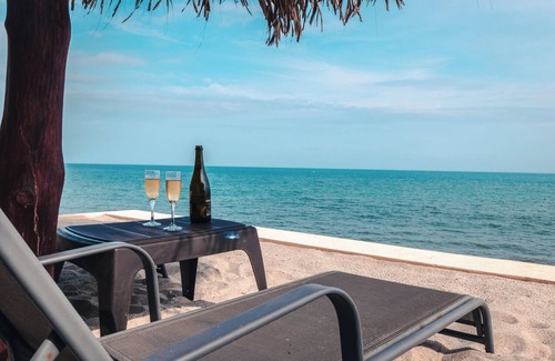 Boca Corona Apartment | Escape to Paradise Beachfront Suites at Panama's Premier Hotel Conch Suite