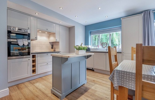 Stalbridge Cottage | Escape to The Pool House, a countryside retreat in Thornhill, Dorset.