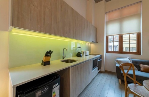 Valparaiso Apartment | Escape to this seaside retreat!
