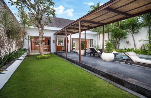 Legian House | Escape to your spacious Bali villa with pool and dedicated butler.
