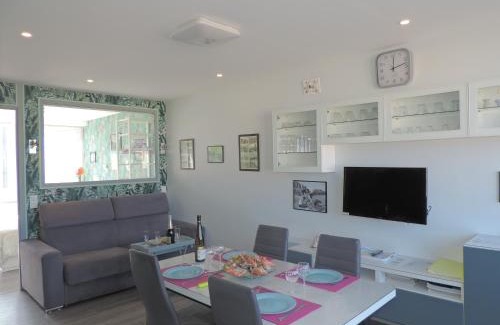 Le Treport Apartment | ESPLANADE FRONT DE MER 113 1er Etage Lit fait WIFI Taxe de séjour incluse