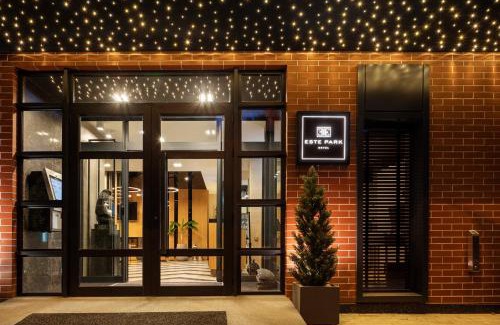 Plovdiv Hotel | - ESTE PARK HOTEL - part of Urban Chic Luxury Design Hotels - Parking & Compliments - next to Shopping & Dining Mall Plovdiv