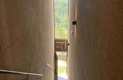 Montejo de la Sierra Apartment | Estudio de Vistas Privilegiadas a la Reserva de la Biosfera y Exquisita Decoración Ecléctica